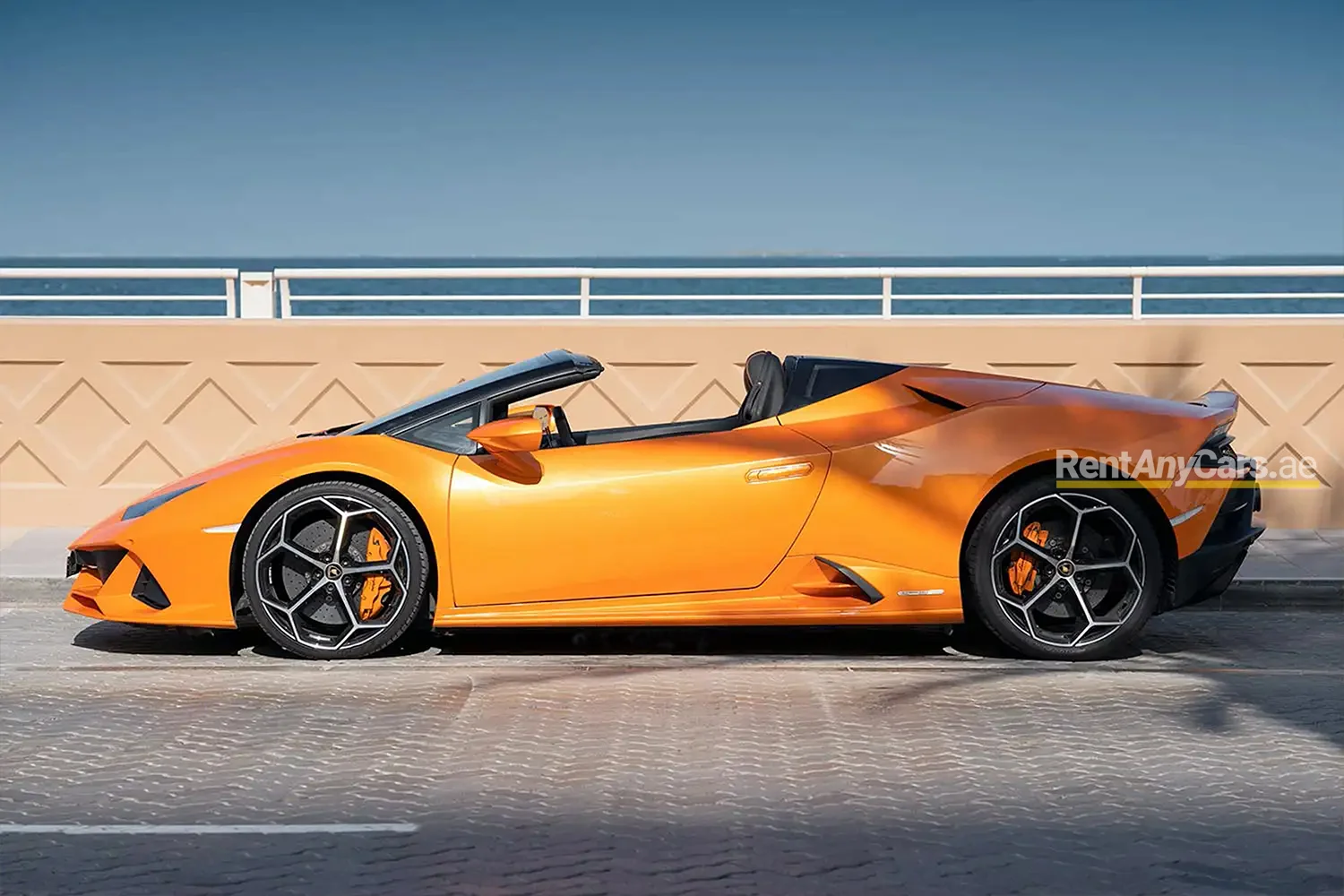 Lamborghini Huracan EVO Spider For Rent in Dubai