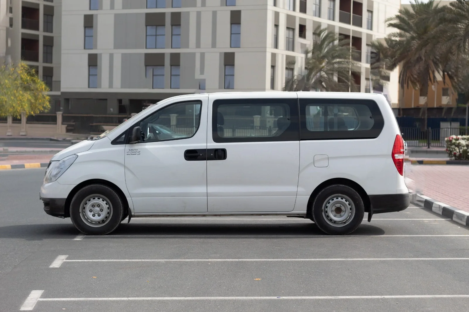 7 seater for rent Hyundai Starex